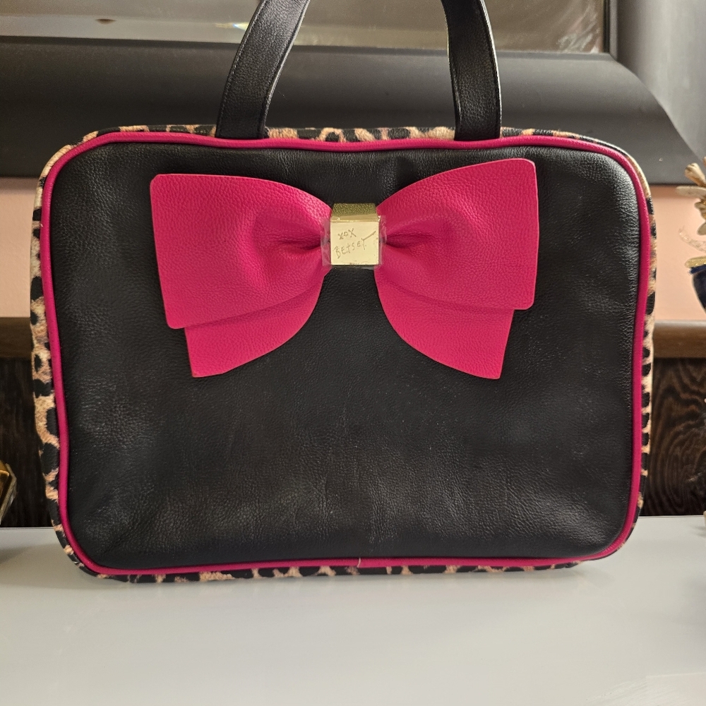 Betsey Johnson Leopard Print Weekender Cosmetics Bag